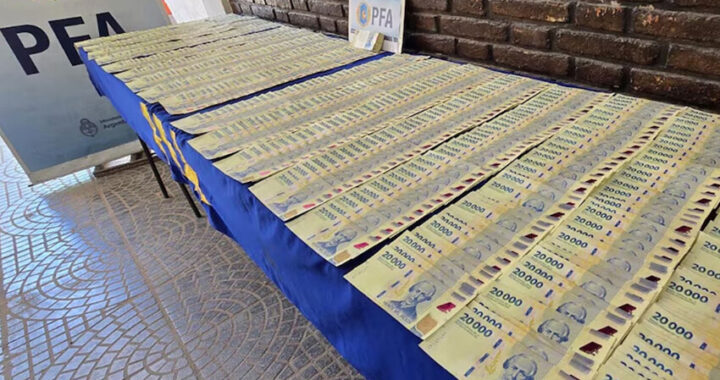 Intento de estafa millonaria: hallan $20 millones falsos en poder de un hombre