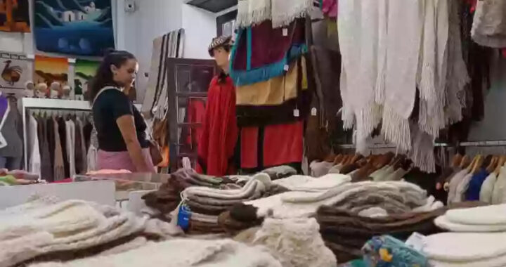 Alfarcito expone su arte y saberes ancestrales en el Mercado Artesanal