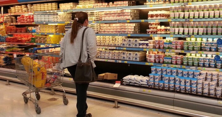 El gobierno nacional intenta contener precios: pide a supermercados no aceptar listas con aumentos