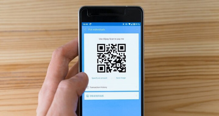 Pagos en dólares con QR y débito: nueva medida del Gobierno de Milei