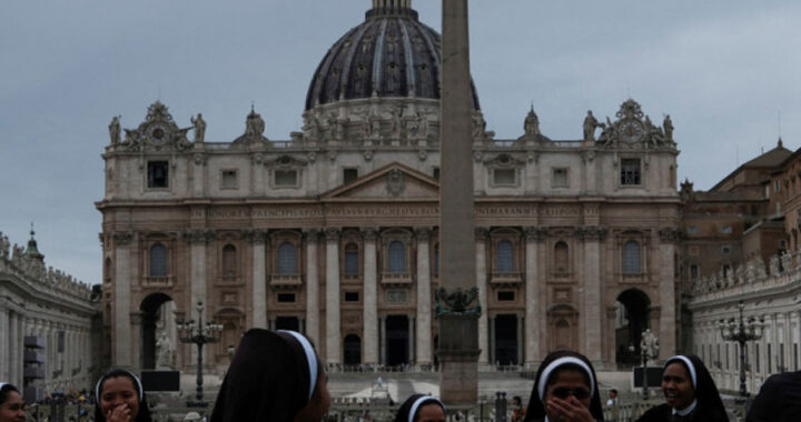 Roma en vilo: el Vaticano se alista para elegir al sucesor de Francisco