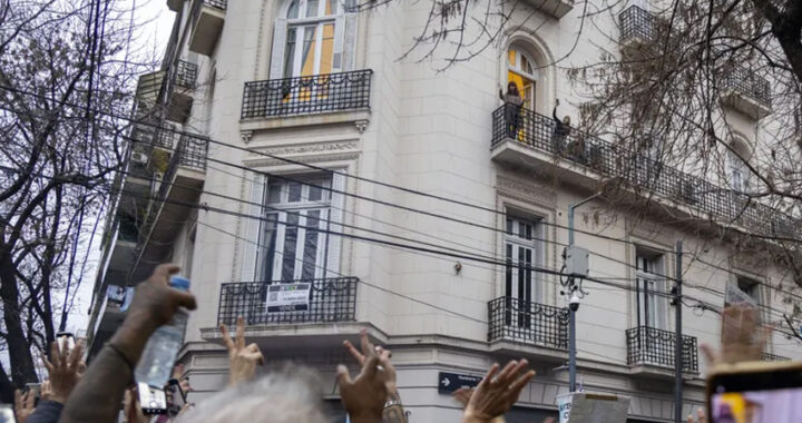 El Gobierno intenta frenar la movilización kirchnerista ante una inminente detención de Cristina