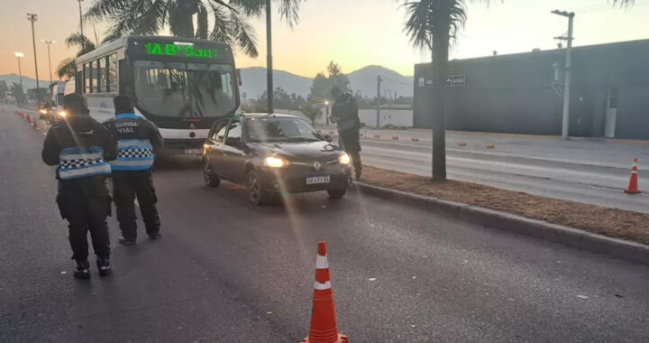 Operativos viales: más de 9.800 vehículos controlados y 153 conductores alcoholizados sancionados en Salta