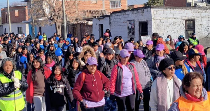 Más de 200 personas participaron de la caminata “Más Kilómetros, Menos Consumo” en zona sudeste