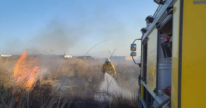 Se extinguieron múltiples incendios de pastizales en Capital y el Valle de Lerma