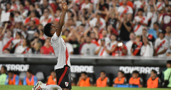 Histórico regreso del público visitante a la Primera División del fútbol argentino
