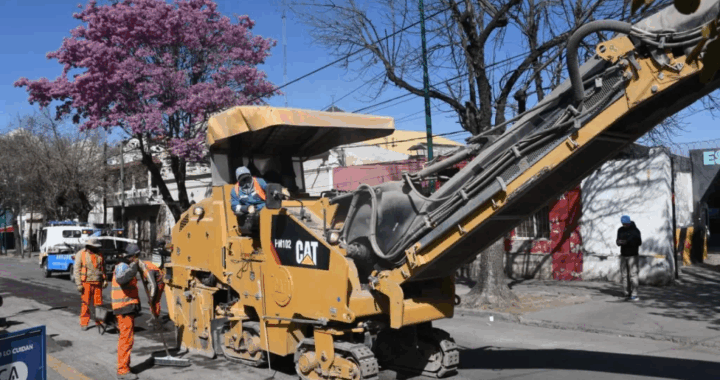 Recuperación de calles: continúa la repavimentación de la avenida Sarmiento