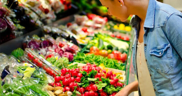 Qué frutas y verduras de primavera conviene consumir todos los días
