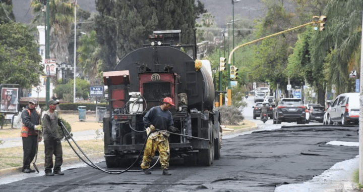 Renovación vial: repavimentan la Av. Bicentenario y 12 de Octubre