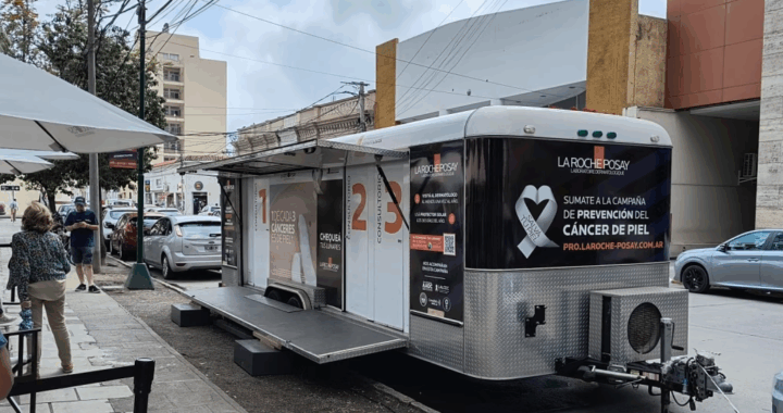 Nueva edición de la campaña “Salvá Tu Piel” en Salta: chequeos gratuitos de lunares en Plaza Belgrano