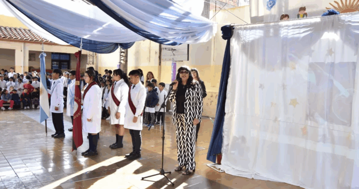 Escuela Sarmiento celebró el Día del Maestro con un emotivo acto
