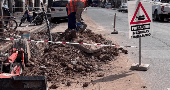Avanza el recambio de cañerías de agua en el macrocentro de la ciudad de Salta