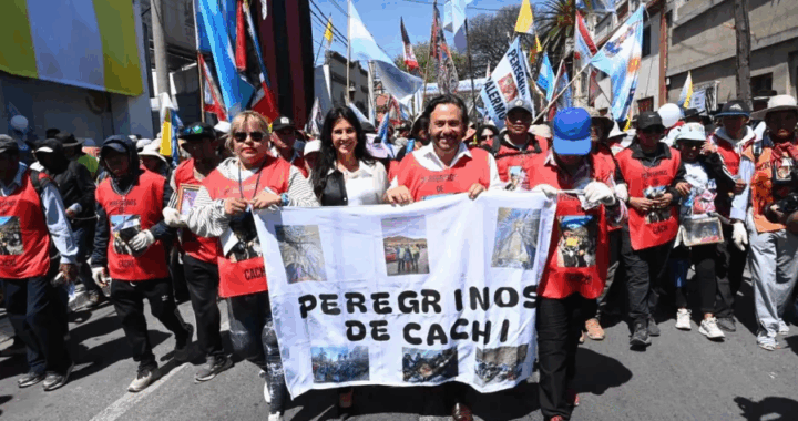 Más de 12 mil peregrinos de los Valles Calchaquíes llegaron a Salta y fueron recibidos por el Gobernador Sáenz