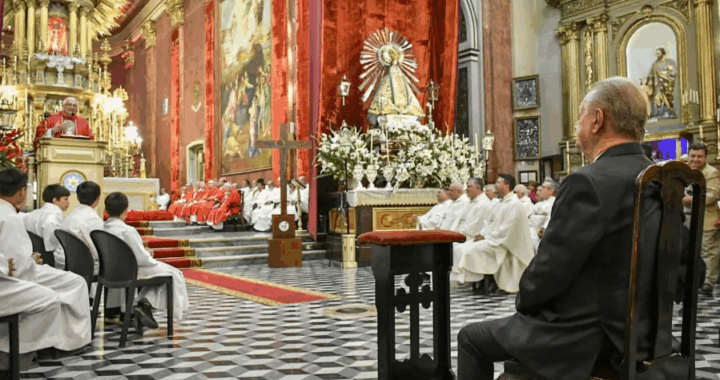 Fiesta de la Exaltación de la Santa Cruz en el segundo día del Triduo de Pontificales