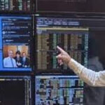 Jornada complicada para los mercados: se desploman los bonos, sube el riesgo país y el dólar supera los $1.500