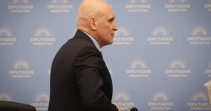 Espert se baja de la lista tras las denuncias por sus vínculos con Fred Machado