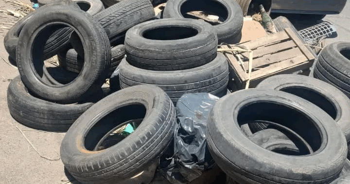 Sancionan a una gomería y a un lavadero por generar microbasurales en Villa Chartas