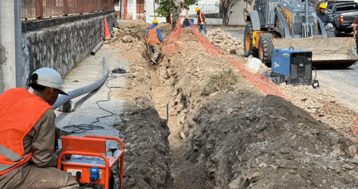 La Provincia renueva más de 7.000 metros de cañerías en Ciudad del Milagro