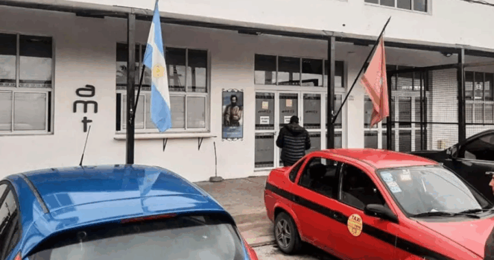 Taxis y Remises: la AMT se adhiere a la Ordenanza Municipal 16466 y equipara la antigüedad de los vehículos