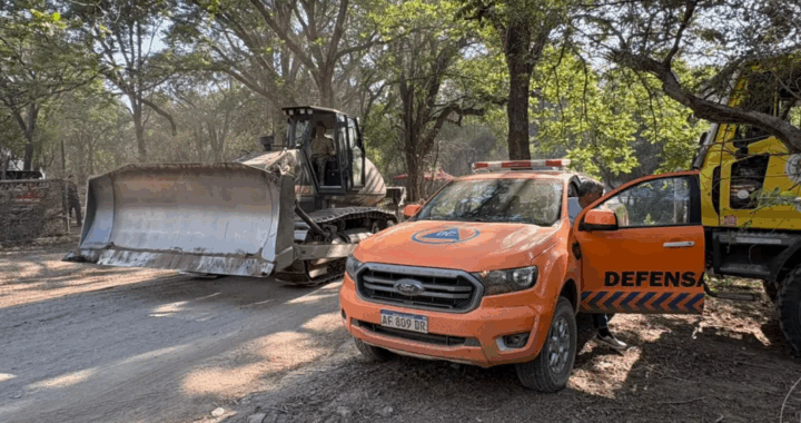 Siguen las labores de enfriamiento y cortafuegos en San Lorenzo tras el incendio