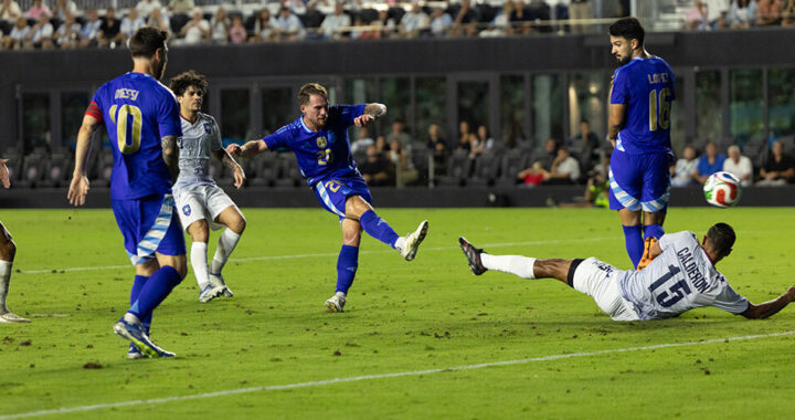 Argentina goleó 6-0 a Puerto Rico en Miami con dobletes de Mac Allister y Lautaro Martínez