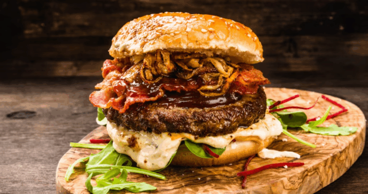 Promociones y sabores únicos para cerrar la Semana del Sándwich en el mercadito “Evita”