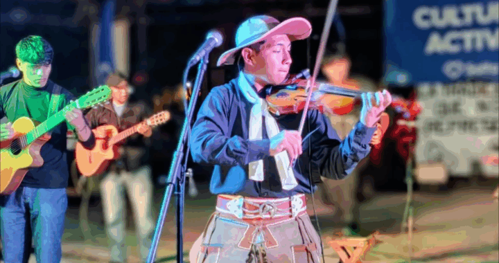El folclore copó el anfiteatro Cuchi Leguizamón con una nueva edición de “Guitarreada Activa”