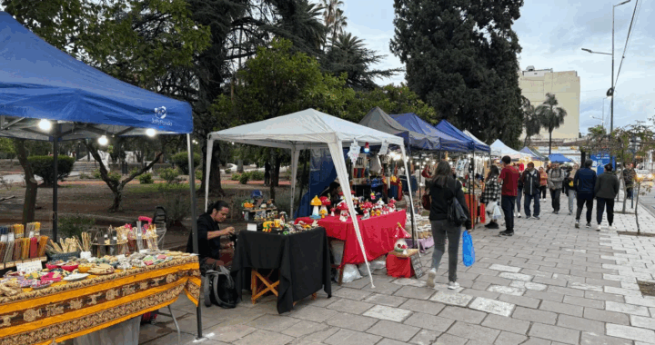 Paseos Artesanales en el macrocentro de Salta: productos locales y festejo de Halloween para los más chicos