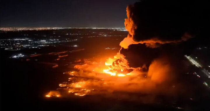 Explosión en petroquímica: 20 heridos, alerta por nube tóxica y fuerte operativo emergencia