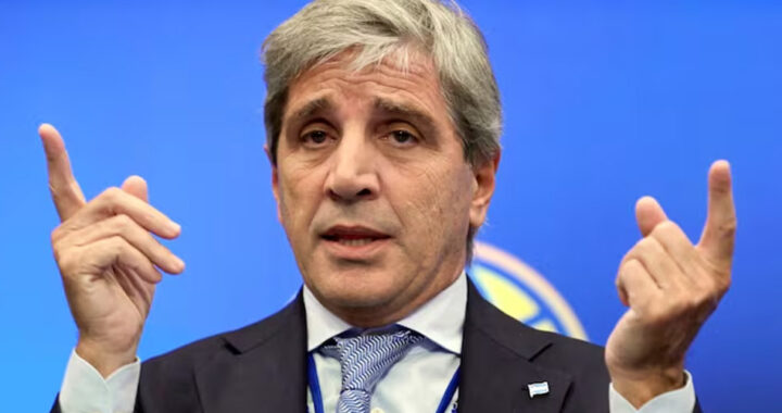 Caputo defendió las medidas: “Las bandas cambiarias hoy son creíbles”