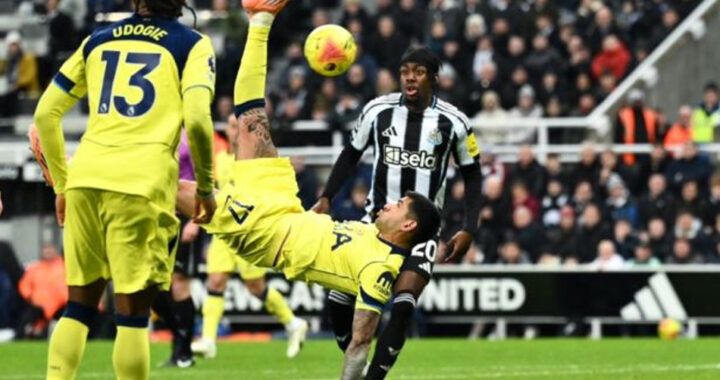 Cuti Romero héroe en Londres: doblete agónico y empate épico del Tottenham ante Newcastle