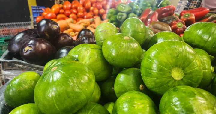 Estabilidad de precios en frutas y verduras: sexto mes consecutivo sin aumentos en el mercado San Miguel