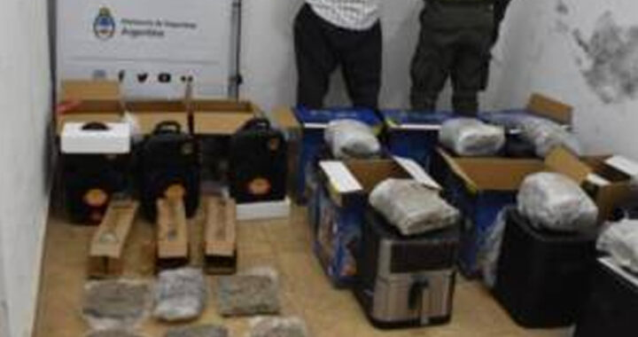 Incautan casi 17 kilos de marihuana en un colectivo proveniente de Orán