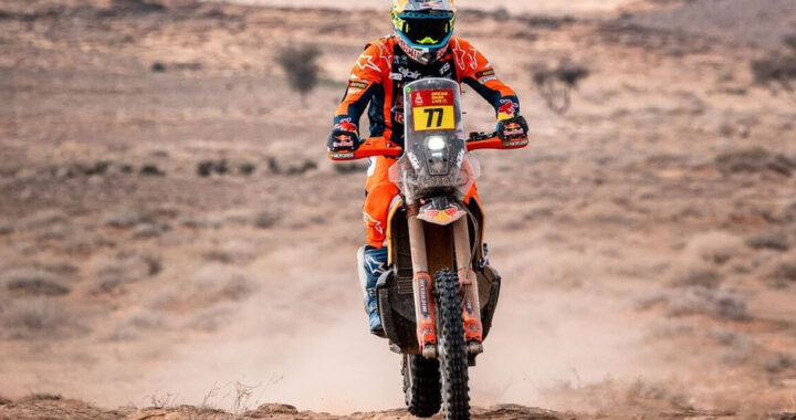 Luciano Benavides arrancó fuerte el Dakar 2026 y fue cuarto en el prólogo de motos
