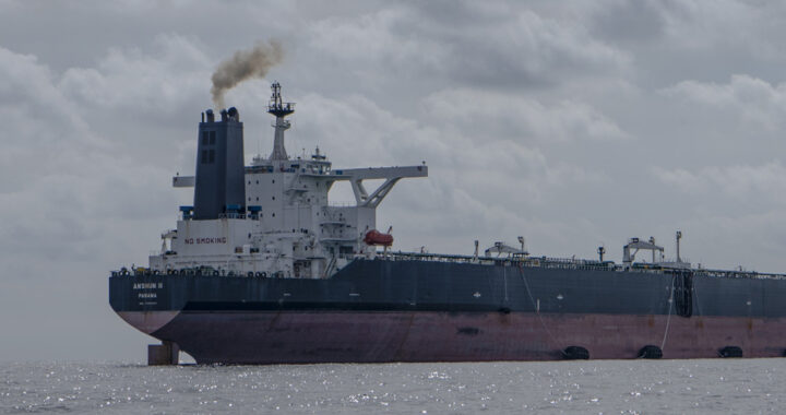 Estados Unidos incautó un petrolero ruso vinculado a Venezuela tras dos semanas de persecución
