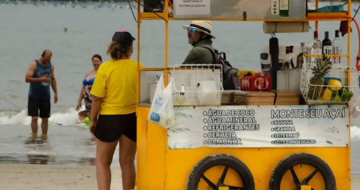 Estafaron a una turista argentina en Copacabana: quiso pagar un choclo y le debitaron toda la cuenta