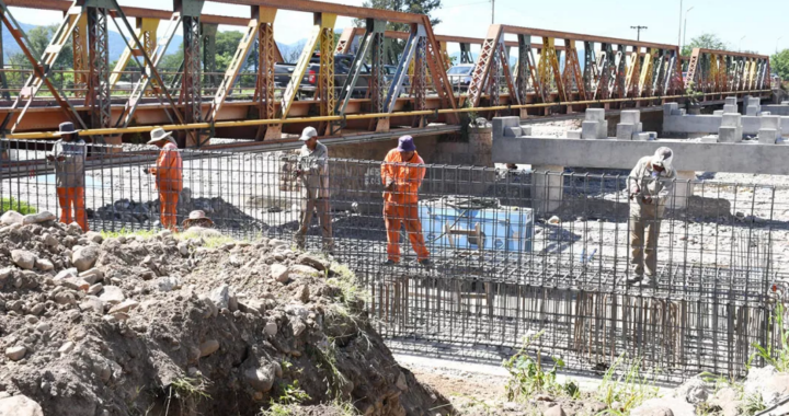 Avanza la obra de los nuevos puentes sobre el río Vaqueros y la circunvalación