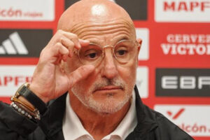 España llega con dudas físicas y futbolísticas a la Finalissima ante Argentina