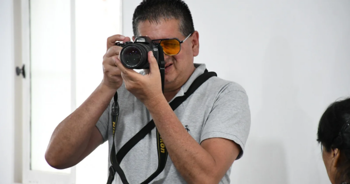 Dictan curso gratuito de fotografía para vecinos en el SUM de San Benito