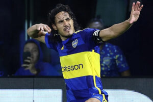 Boca recibe a Racing en la Bombonera: sin Paredes y con Cavani como posible titular en un duelo clave