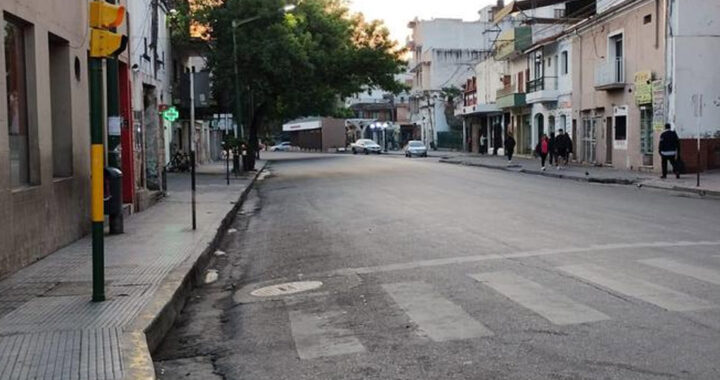 Paro general de la CGT: cancelaciones de vuelos, servicios que funcionan y el impacto en el país