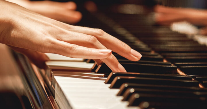 Juliana Salfity se presenta en el Teatro Provincial con un concierto de piano a entrada libre