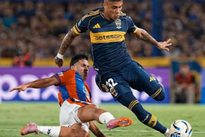 Boca y San Lorenzo empataron en un clásico intenso en La Bombonera