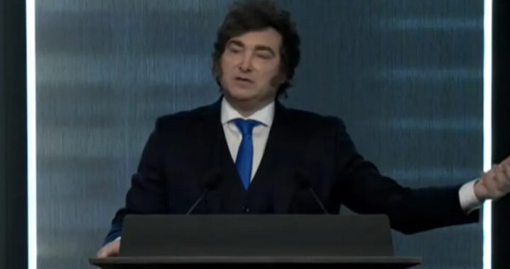 Milei volvió a cruzar a empresarios y acusó a Rocca y Madanes de ser “prebendarios”