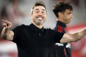 River venció a Huracán 2-1 en un partido con tres penales y debut triunfal de Coudet