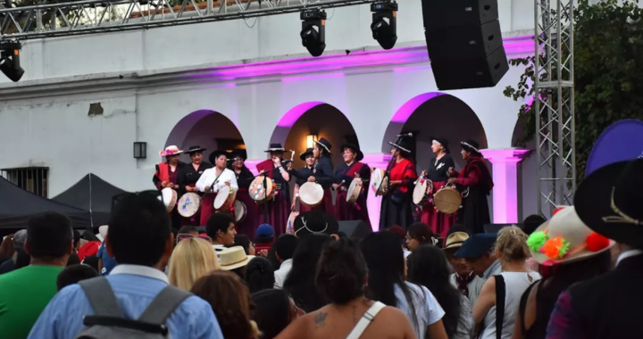 Artesanos, folklore y tradición brillaron en el Mercado Artesanal de Salta