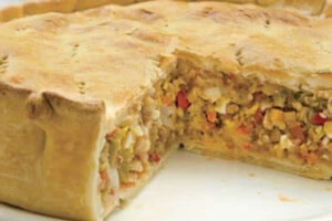 Tarta de atún: una receta rápida, económica y lista en menos de 45 minutos