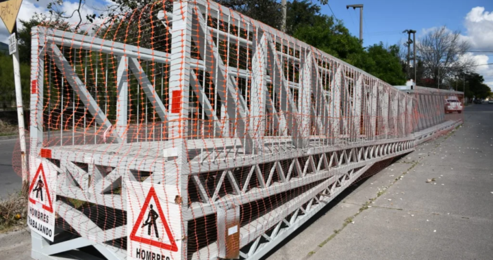 Corte de tránsito en Av. Yrigoyen: instalarán un nuevo puente peatonal desde el lunes 20 de abril