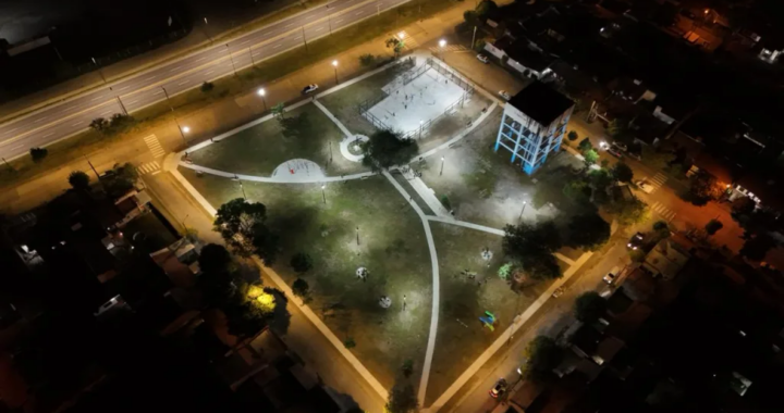 Renovaron una histórica plaza en barrio San Carlos y los vecinos celebran las obras