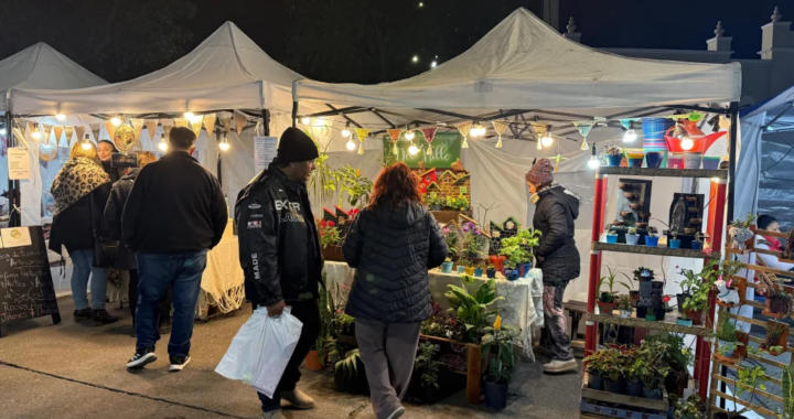Vuelve la feria holística “Luna Llena de Mancias” con actividades y el festival de luces Diwali en plaza España